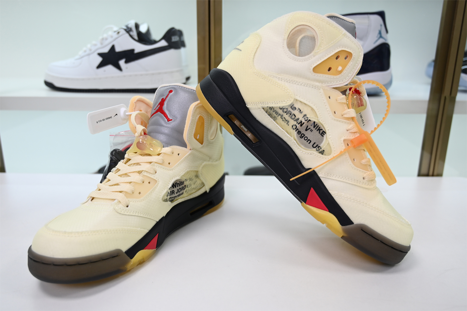 Off-White  x Air Jordan 5 “Sail” DH8565-100