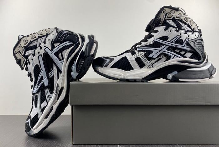 Balenciaga 7.0 Runner High 