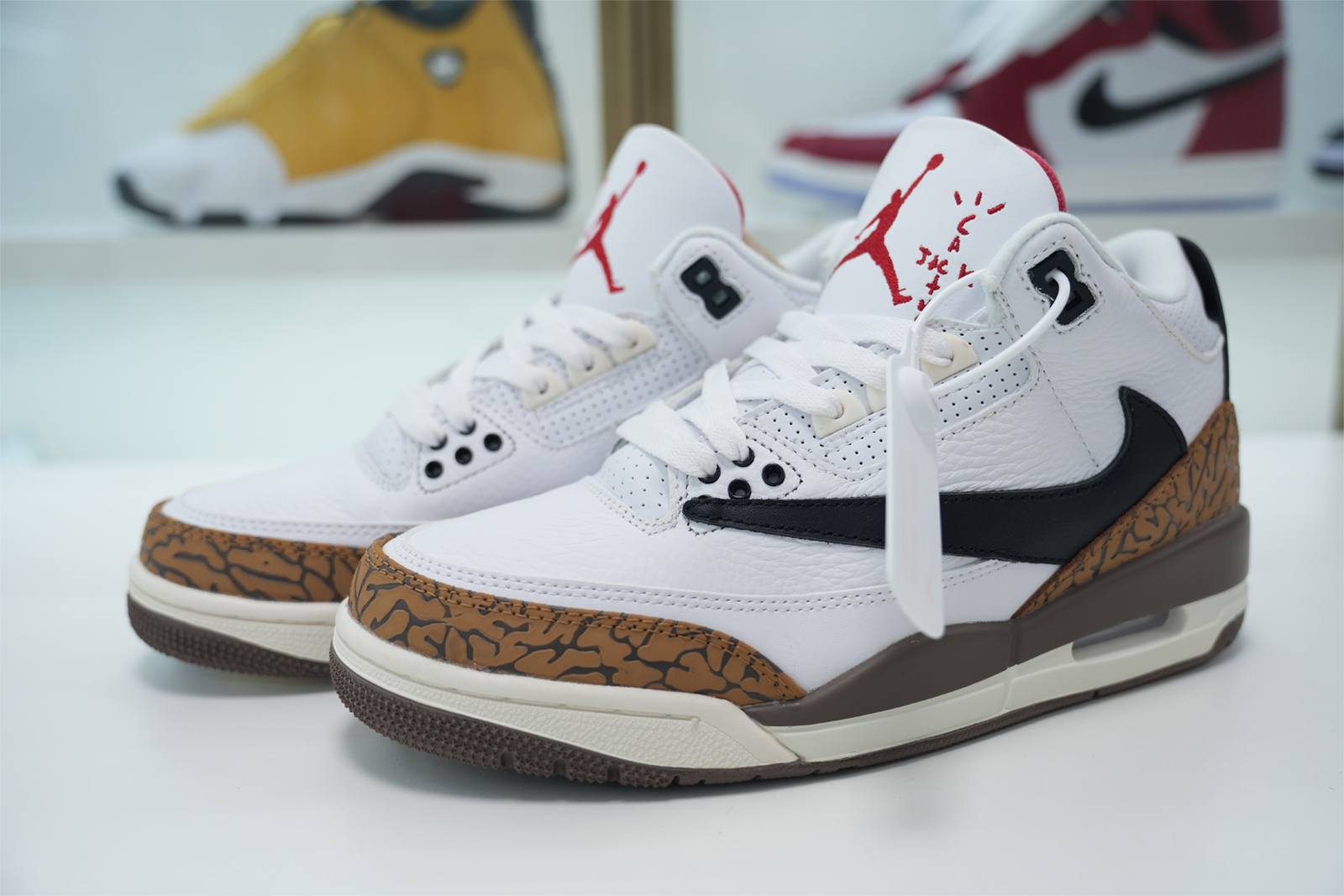 Travis Scott x Air Jordan 3  Palomino  CT8532-120