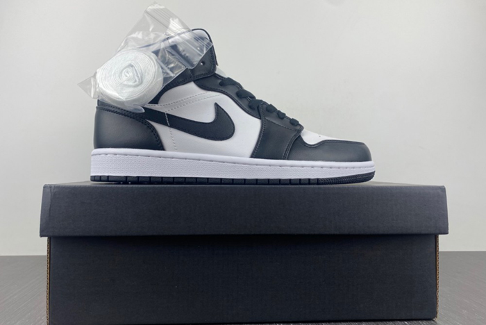 Air Jordan 1 Mid “Panda” DV0991-101