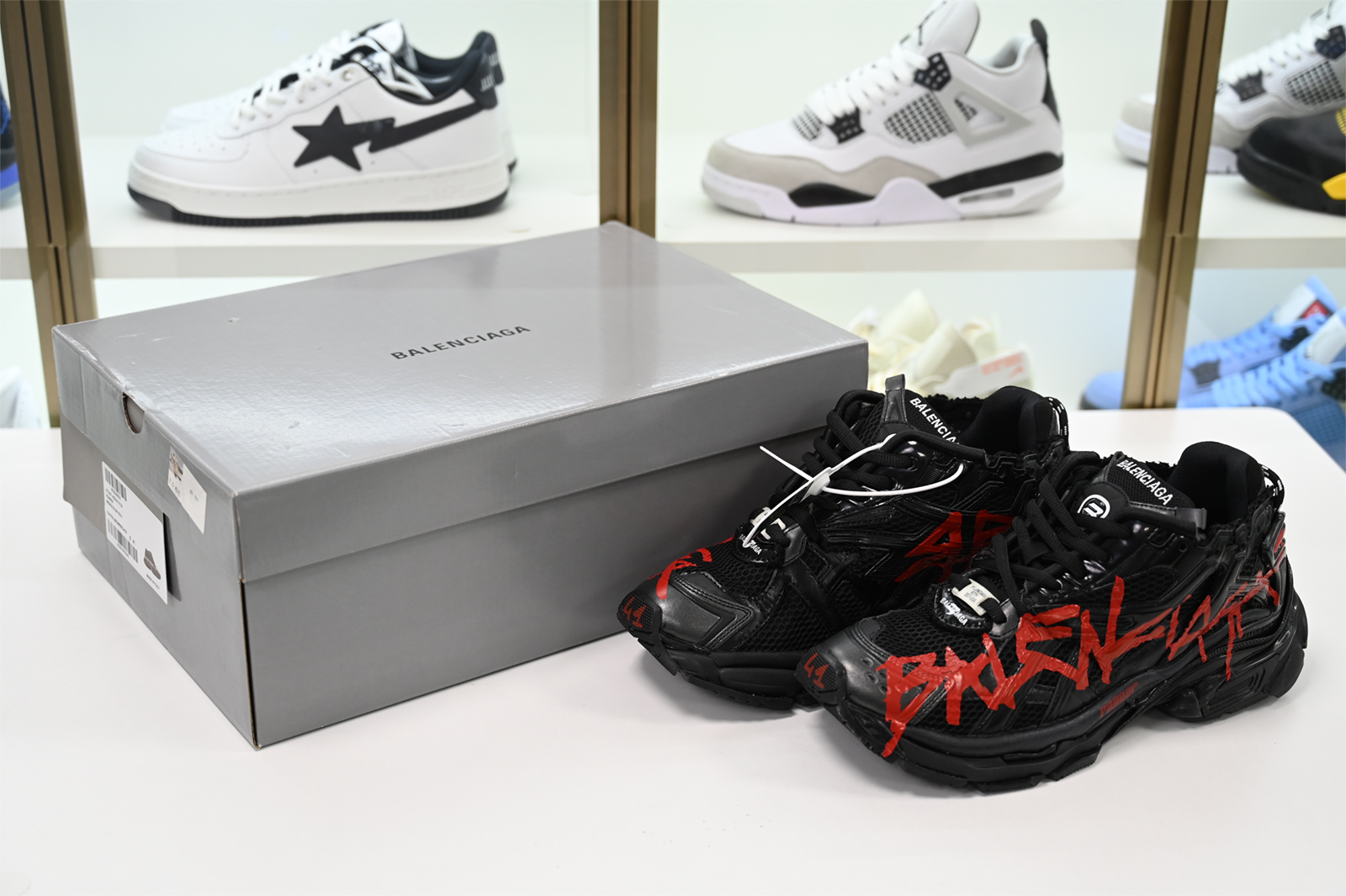 BALENCIAGA -Runner 7.0  677403 W3RB1 0102