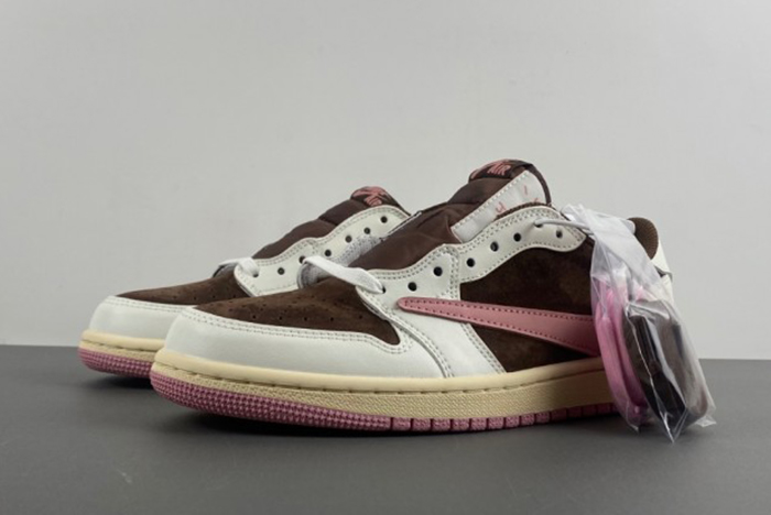 Travis Scott x Air Jordan 1 Low OG DZ4137-206