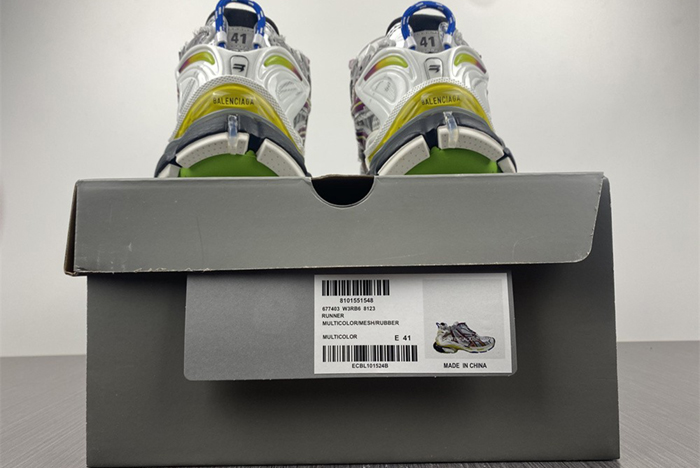 BALENCIAGA -Runner 7.0  677403 W3RB6 8123