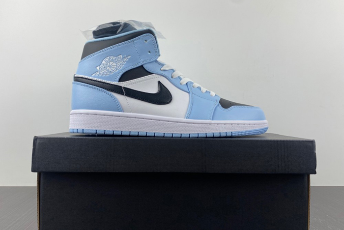 Jordan 1 Mid Ice Blue 555112-401