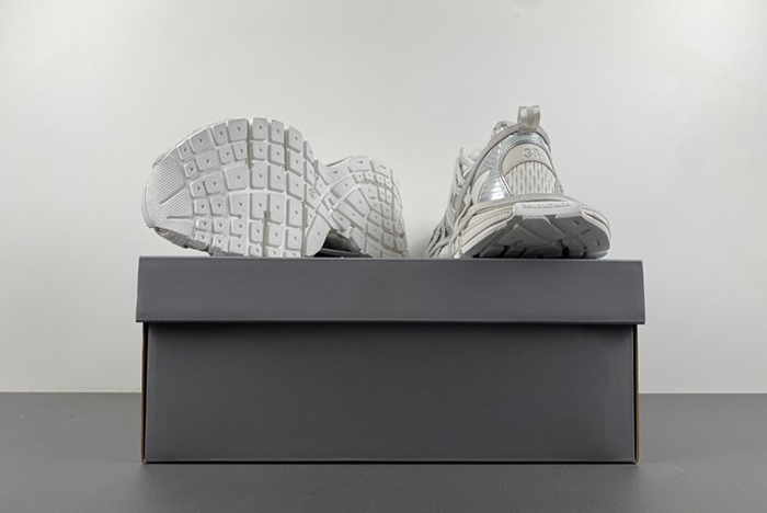 Balenciaga 3XL Extreme Lace Sneaker 34731 78698 W3XL2 0101