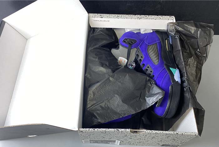 AIR JORDAN 5 RETRO 136027-500