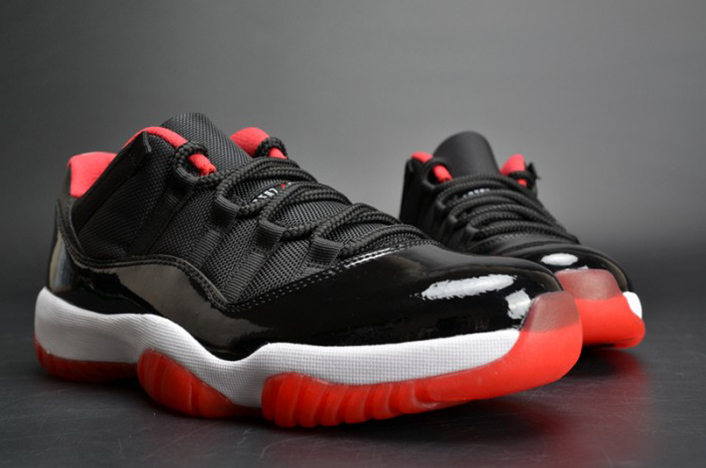AIR JORDAN 11 RETRO LOW