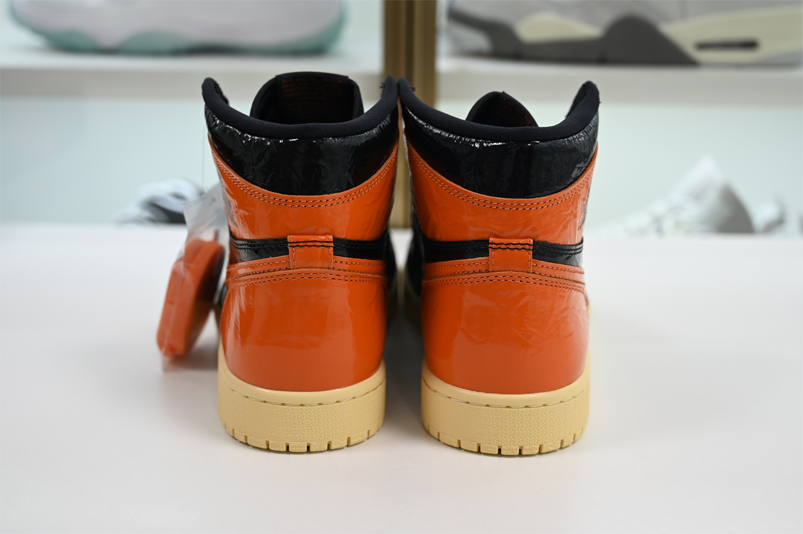 AIR JORDAN 1 SHATTERED BACKBOARD 3.0 555088-028