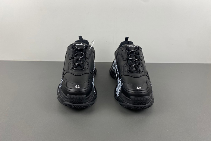 BALENCIAGA CREAM ‘TRIPLES’ SNEAKERS black 536737 W2FAY 9017