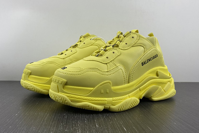 BALENCIAGA  Men TRIPLE 524039 W1FB6 2308