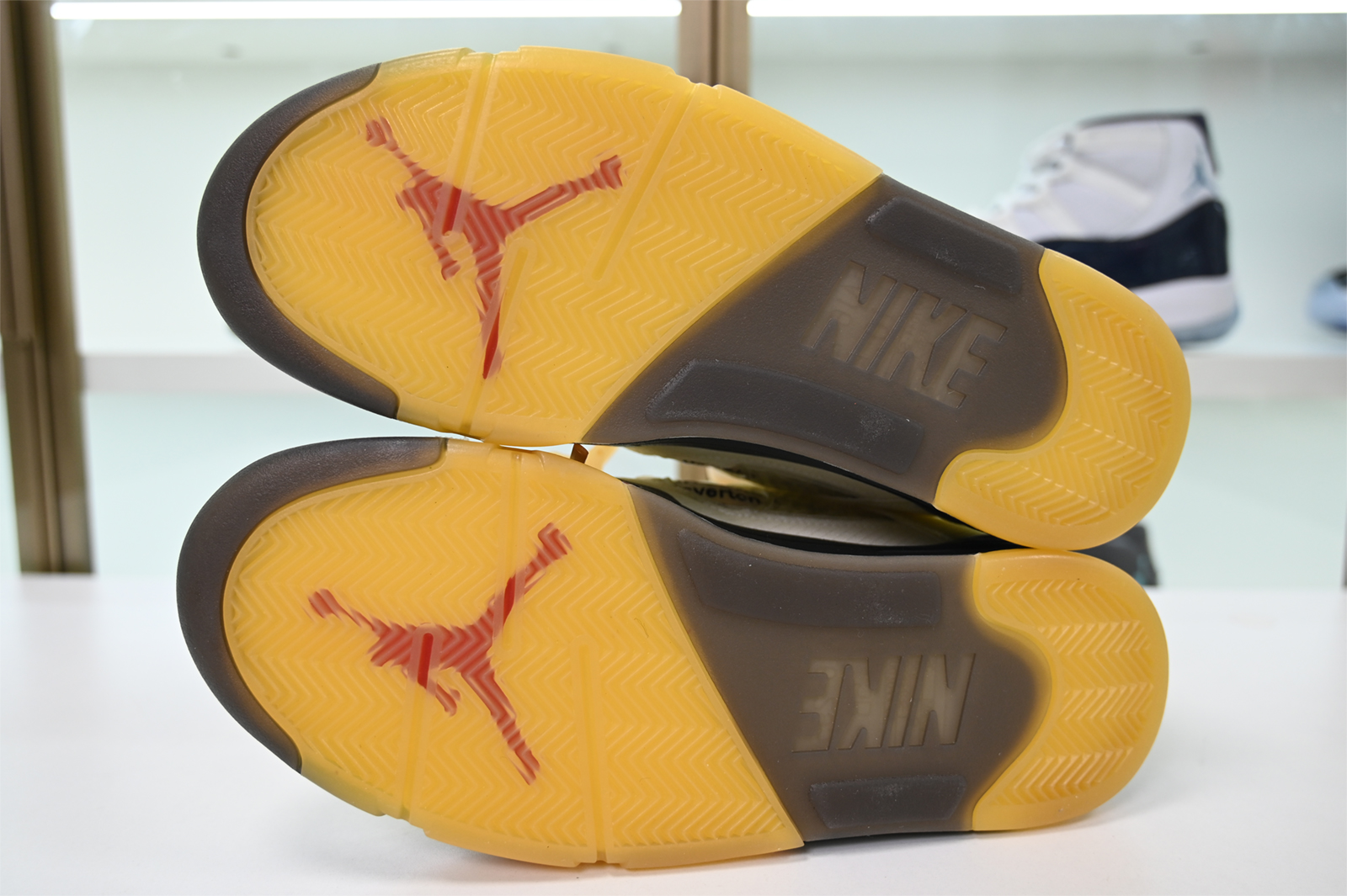 Off-White  x Air Jordan 5 “Sail” DH8565-100