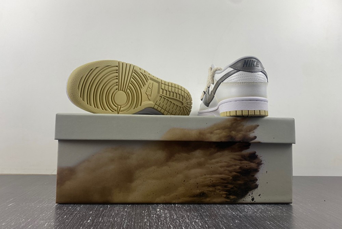 Nike Dunk Low  553558-132