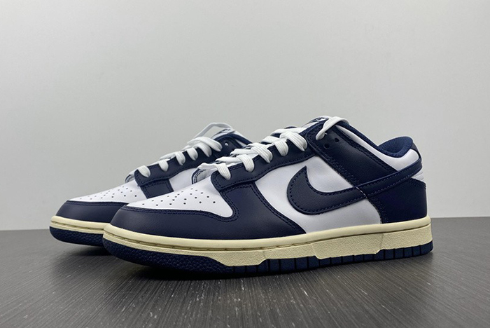 Nike Dunk Low