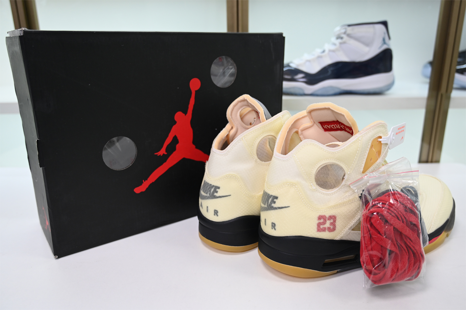 Off-White  x Air Jordan 5 “Sail” DH8565-100