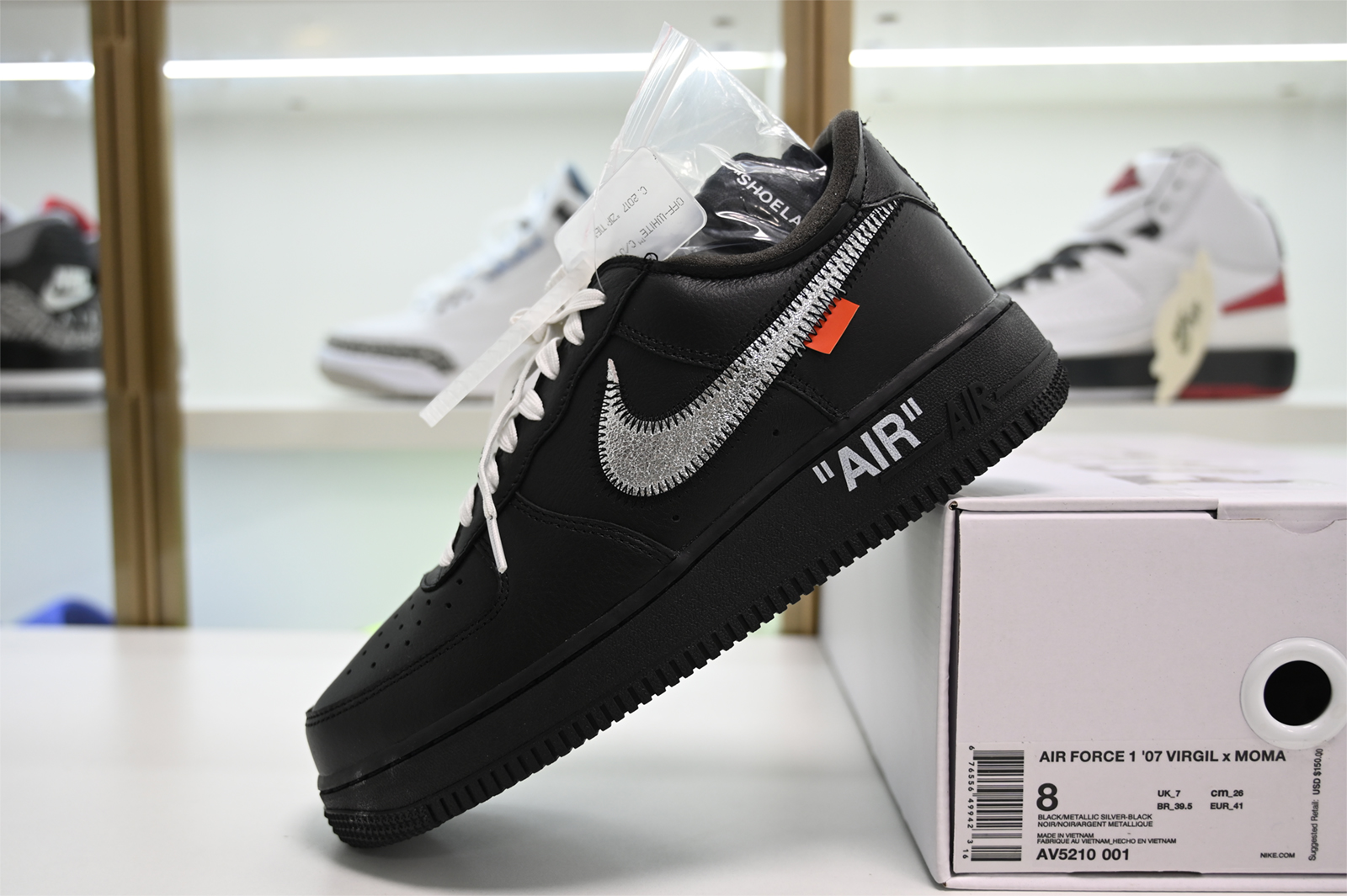 Off-White  x MoMA x Nike Air Force 1 07 Low Black AV5210-001