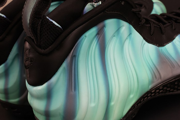 Nike Air Foamposite One "Northern Lights" Black/Green mens 840559-001