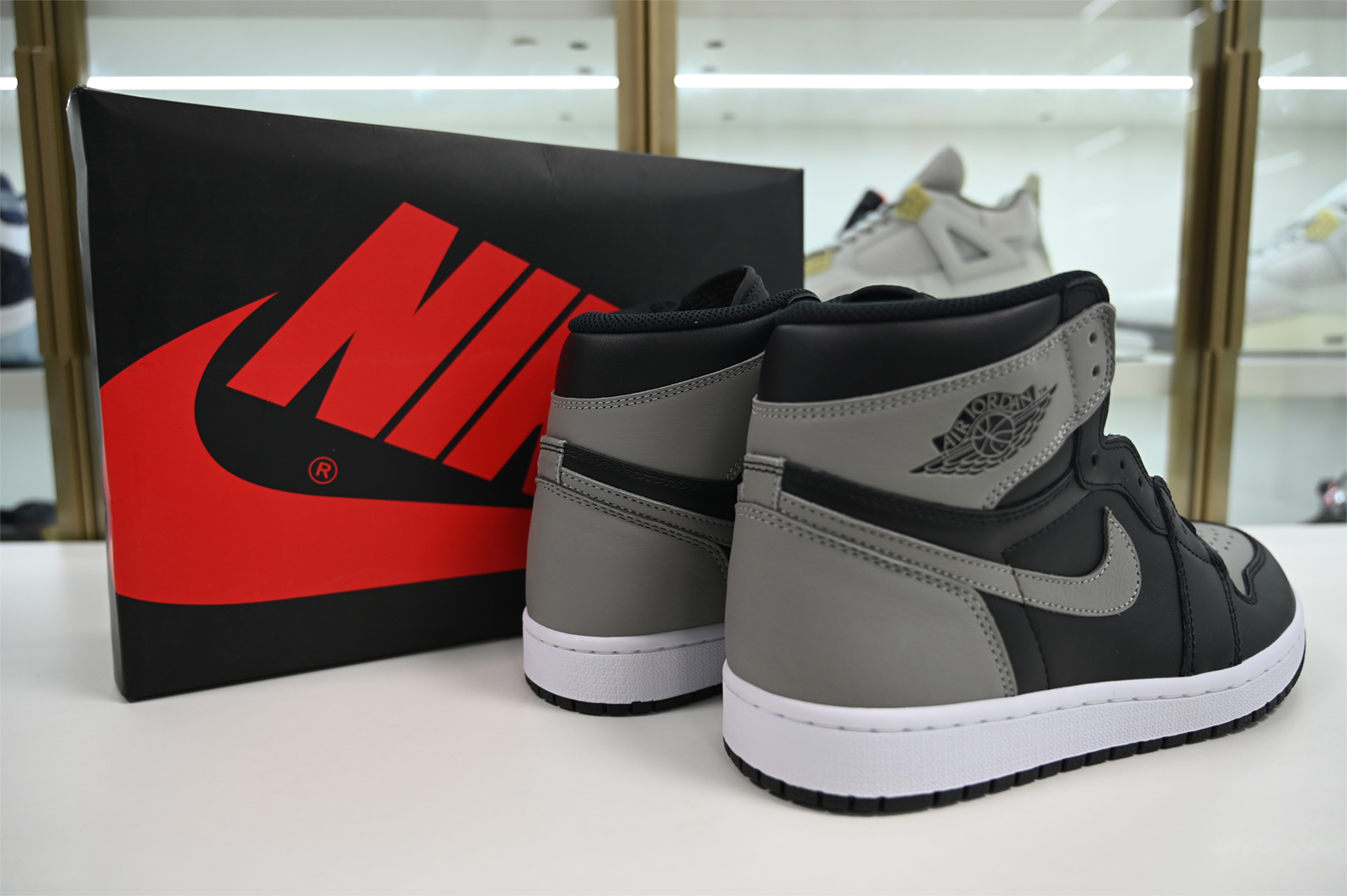 Air Jordan 1 Retro High OG Shadow Black Grey 555088-013