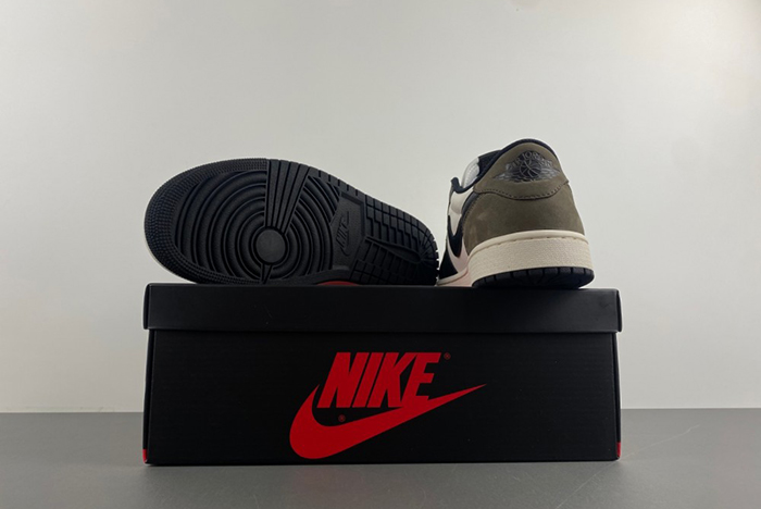 Air Jordan 1 Low OG “Mocha” CZ0790-102