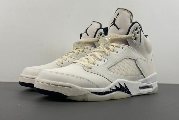 Air Jordan AIR JORDAN 5 RETRO 'WHITE BLACK'  DD0587-110