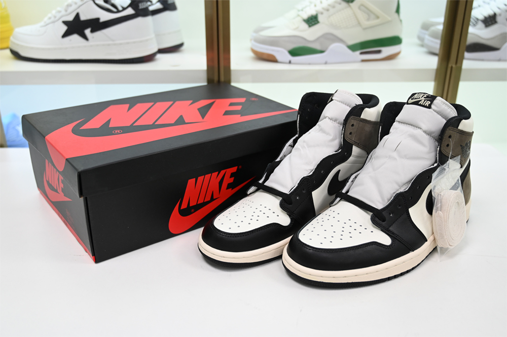 Air Jordan 1 High OG “Dark Mocha 555088-105