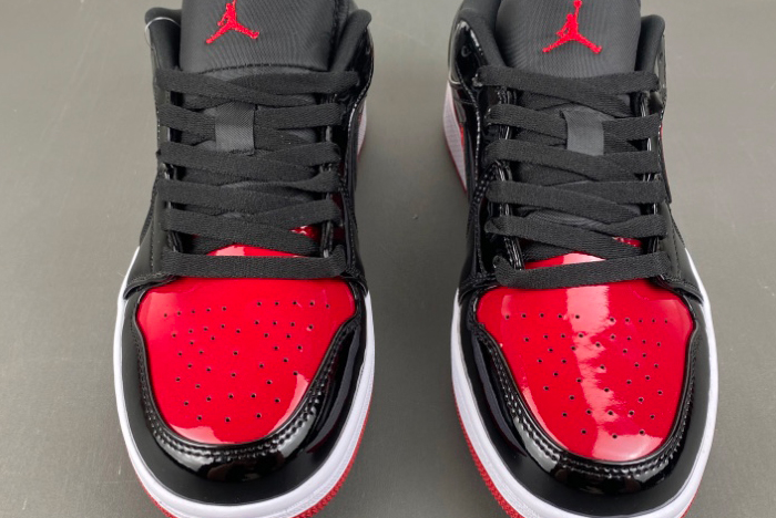 Air Jordan 1 Low patent red  553558-063