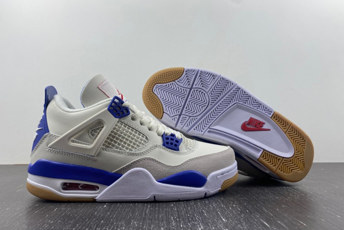 Nike SB x Air Jordan 4  DR5415-107