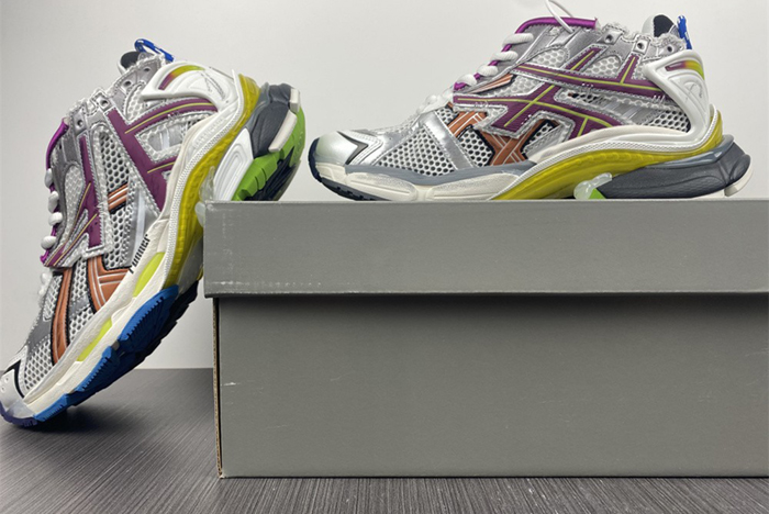 BALENCIAGA -Runner 7.0  677403 W3RB6 8123