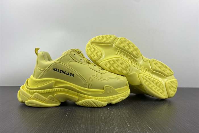 BALENCIAGA  Men TRIPLE 524039 W1FB6 2308