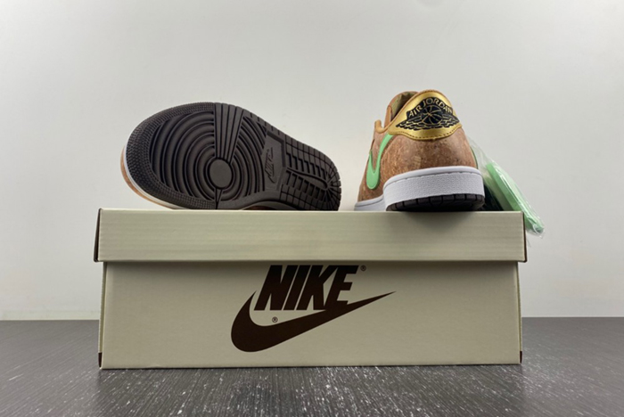 Air Jordan 1 x Travis Scott TS DM7866-922