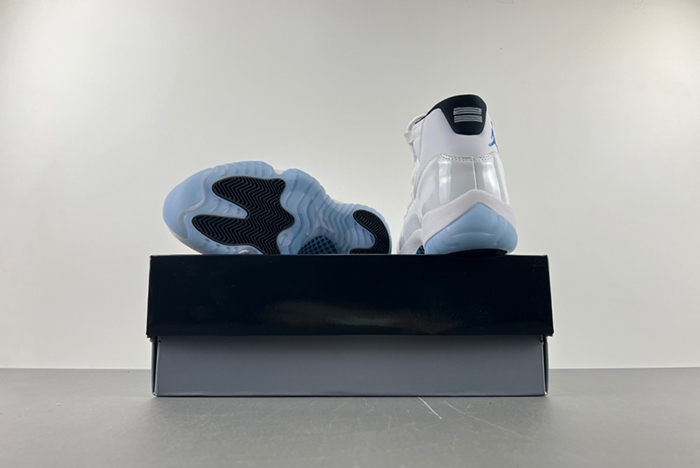 Jordan 11 Retro Legend Blue CT8012-104