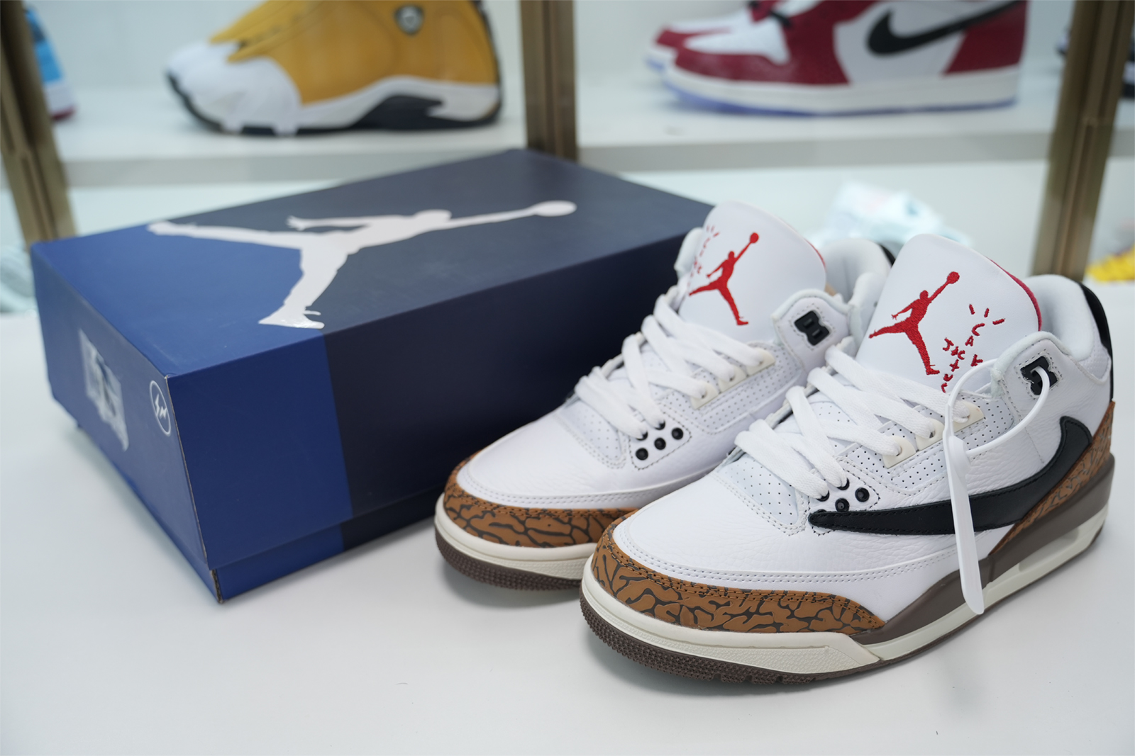 Travis Scott x Air Jordan 3  Palomino  CT8532-120
