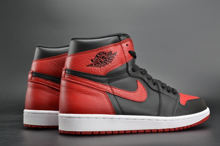 Air Jordan 1 Retro High OG "Banned" red mens  555088-001