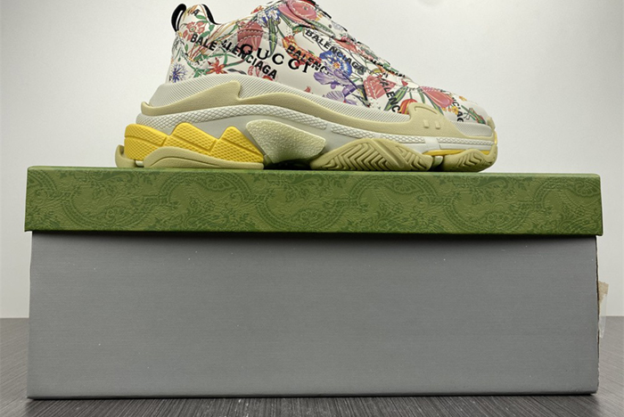 x  BALENCIAGA 1.0   677195 UL110 8461