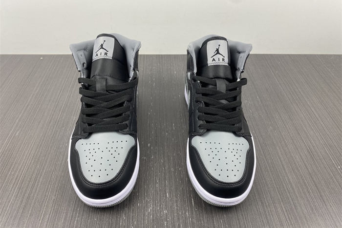 Air Jordan 1 Mid AJ1
