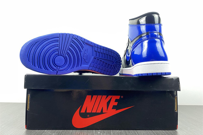Air Jordan 1 Retro High OG  555088-404