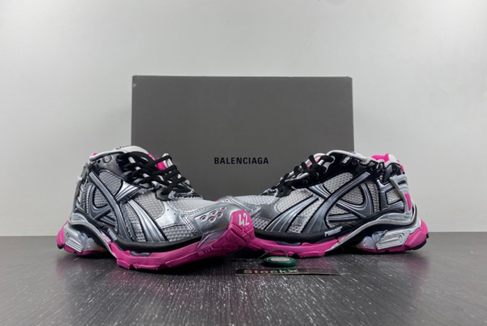 Balenciaga 7.5  772774 W3RBW 9155