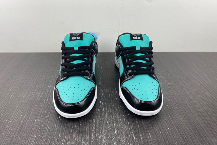 Nike SB Dunk Low Diamond Supply Co. Aqua Blue 304292-402