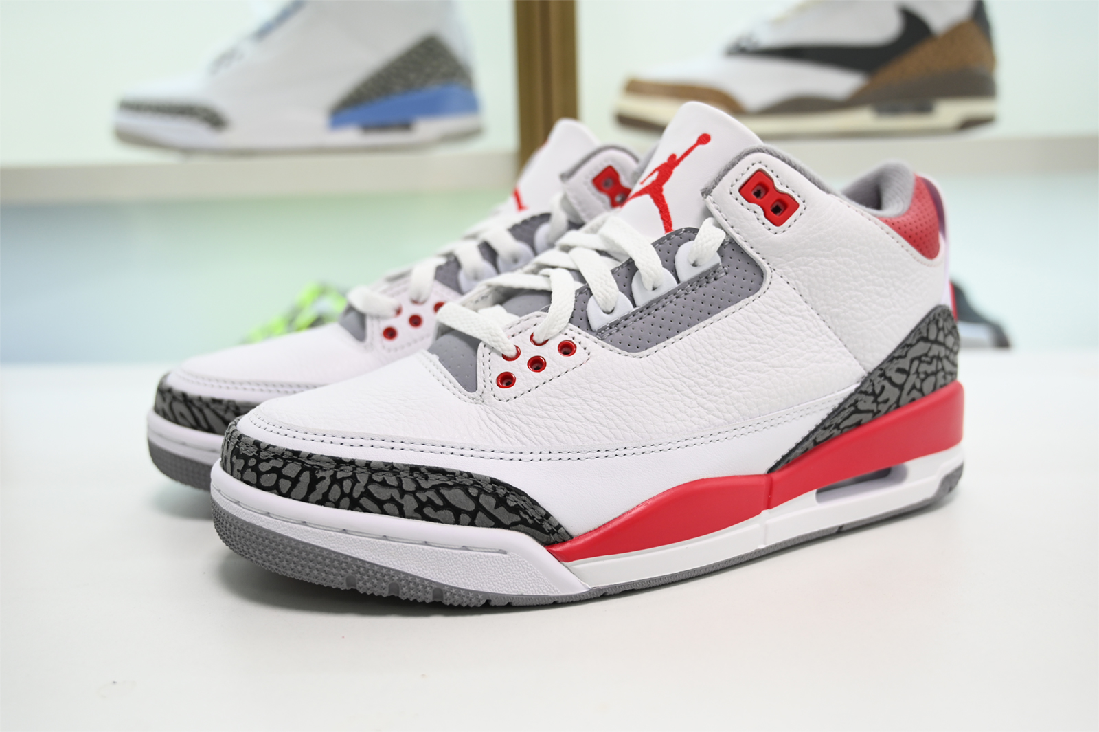 Air Jordan 3 OG “Fire Red” DN3707-160