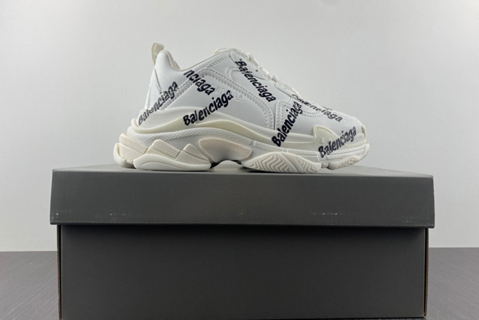 Balenciaga Wmns Triple S 
