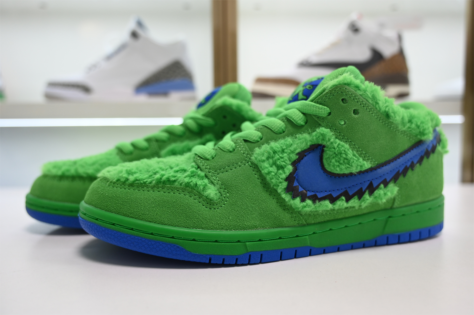 Dead x Nike SB Dunk Low“ Green Bear” CJ5378-300
