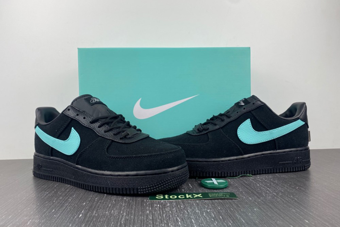 Tiffany & Co. x Nike Air Force 1 Low  DZ1382-001