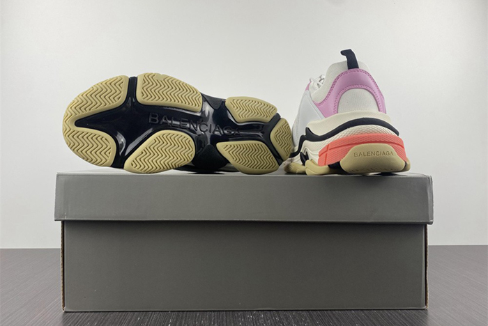 BALENCIAGA TRIPLE 536737 WO90M 5691