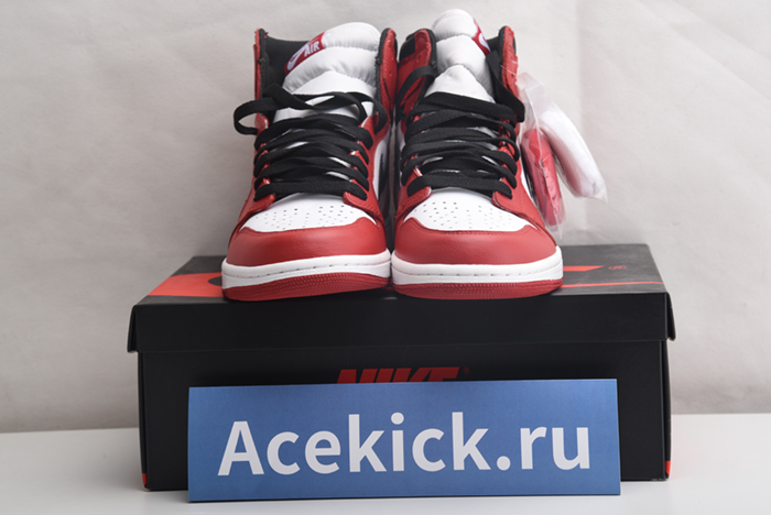 Air Jordan 1 Retro High OG Chicago Red 555088-101