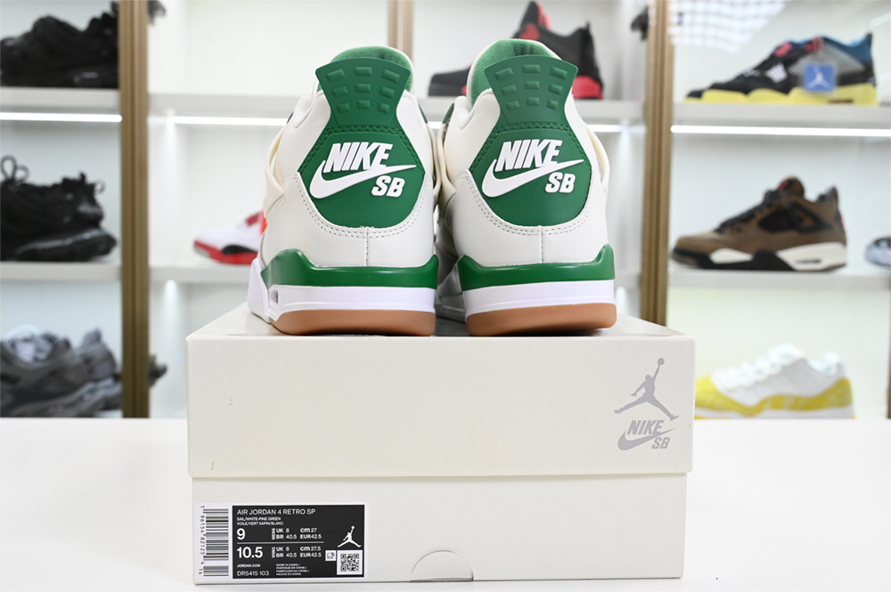 Jordan 4 Retro SB Pine Green - DR5415-103