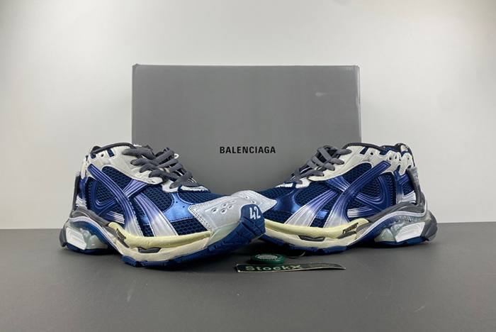 Balenciaga 7.5 Runner Sneakers 772774 WRUNG 2410
