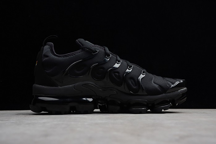 Nike Air VaporMax Plus Triple Black | 924453-004