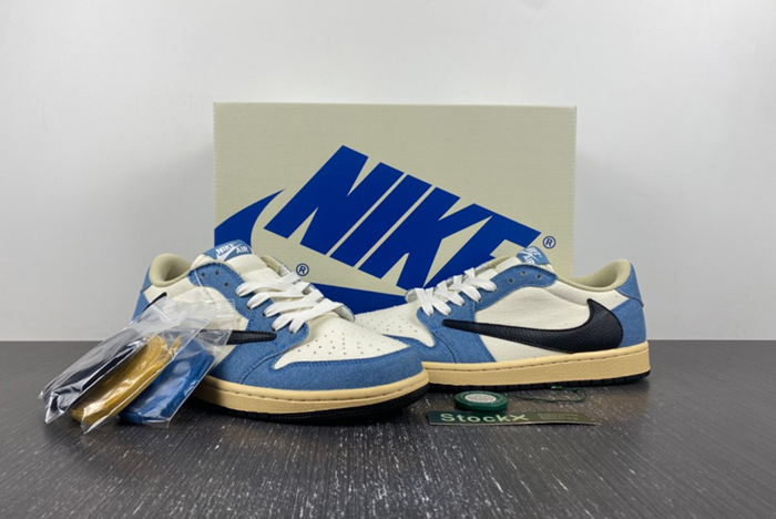 Travis Scott x Air Jordan 1 Low DM7866-902