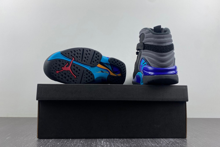 Air Jordan 8 Retro