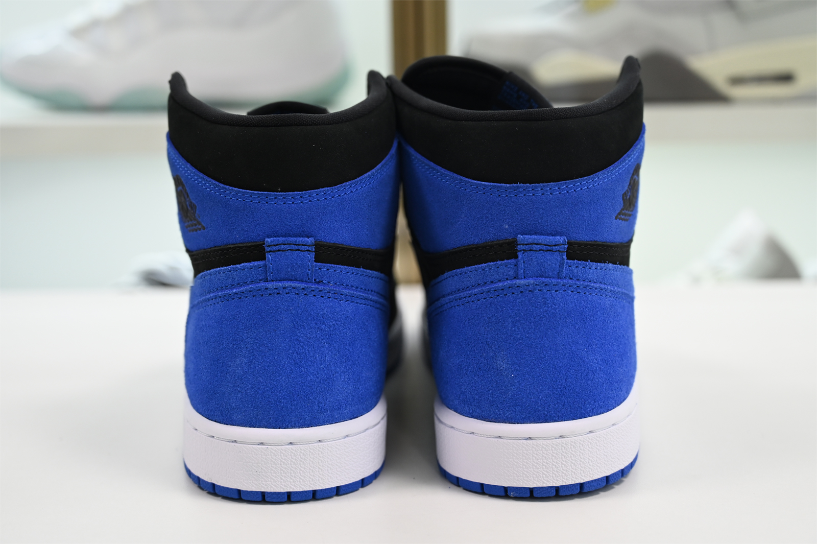 Air Jordan 1 Royal Suede DZ5485-042