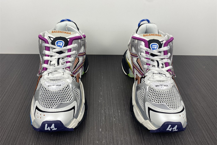 BALENCIAGA -Runner 7.0  677403 W3RB6 8123